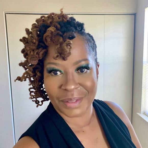 Meet your Posher, Dana - Picture 1 of 1